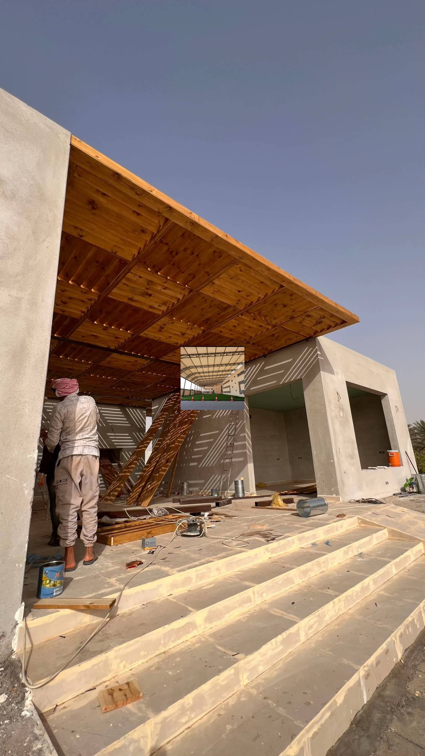 تجديد واجهة بكسوة جدارية بالرياض